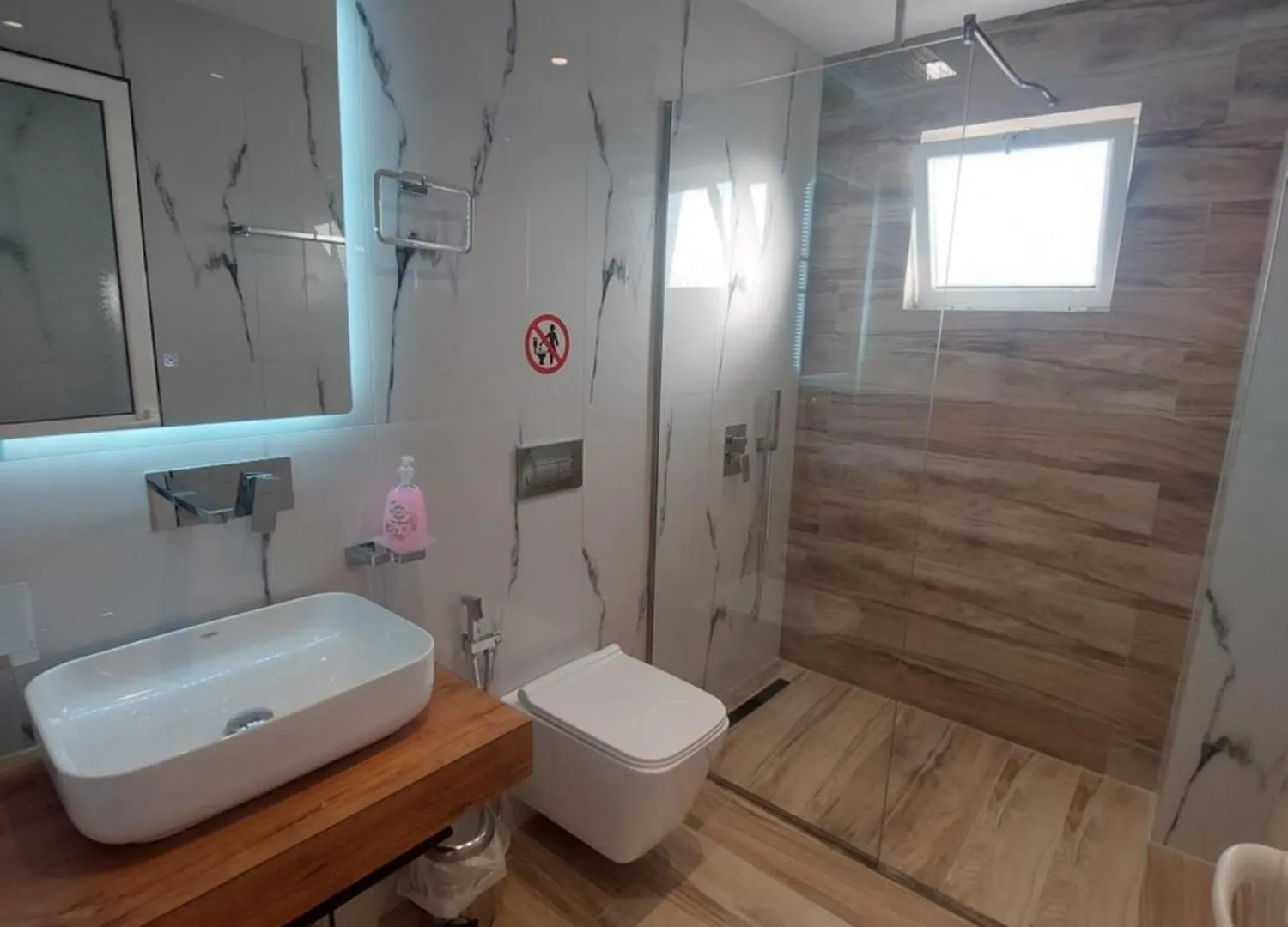 Villa-Leandro Ksamil Hotell